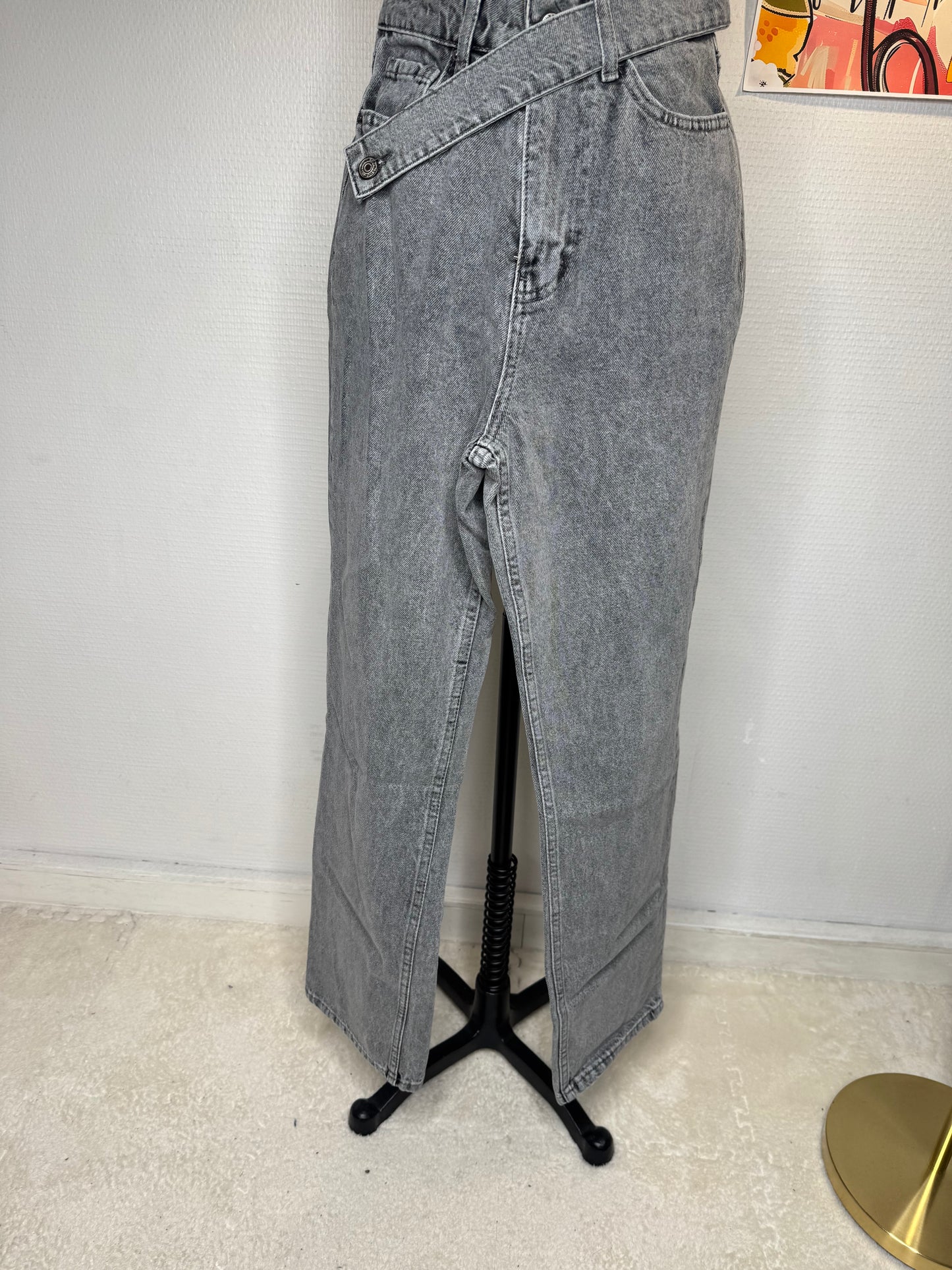 Jean asymétrique taille 34
